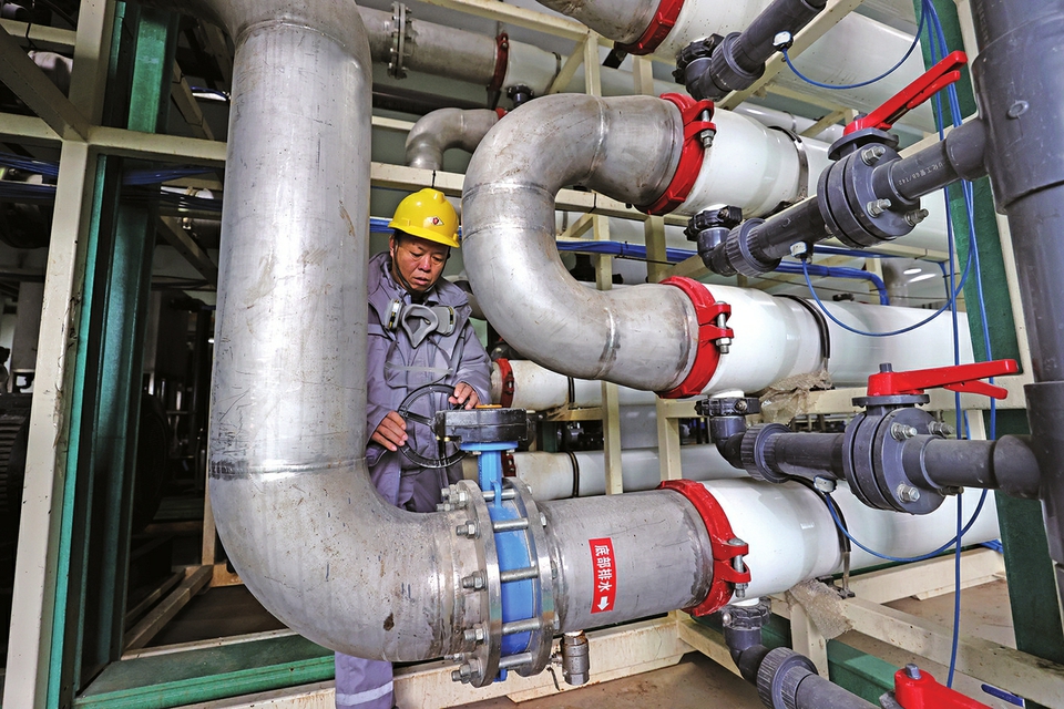 ������ɽ����ȼ�շ�����Ŀ��ȼ��Լ1500�֣����������귢��2�ڶȣ�����������֪���6�򻧼�ͥһ����õ� ����ȼ�� ��������